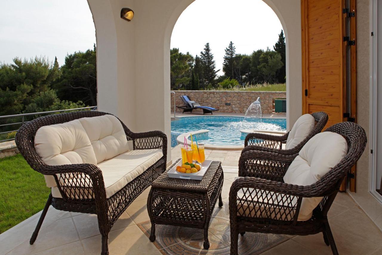 Villa Nera Bol Kültér fotó